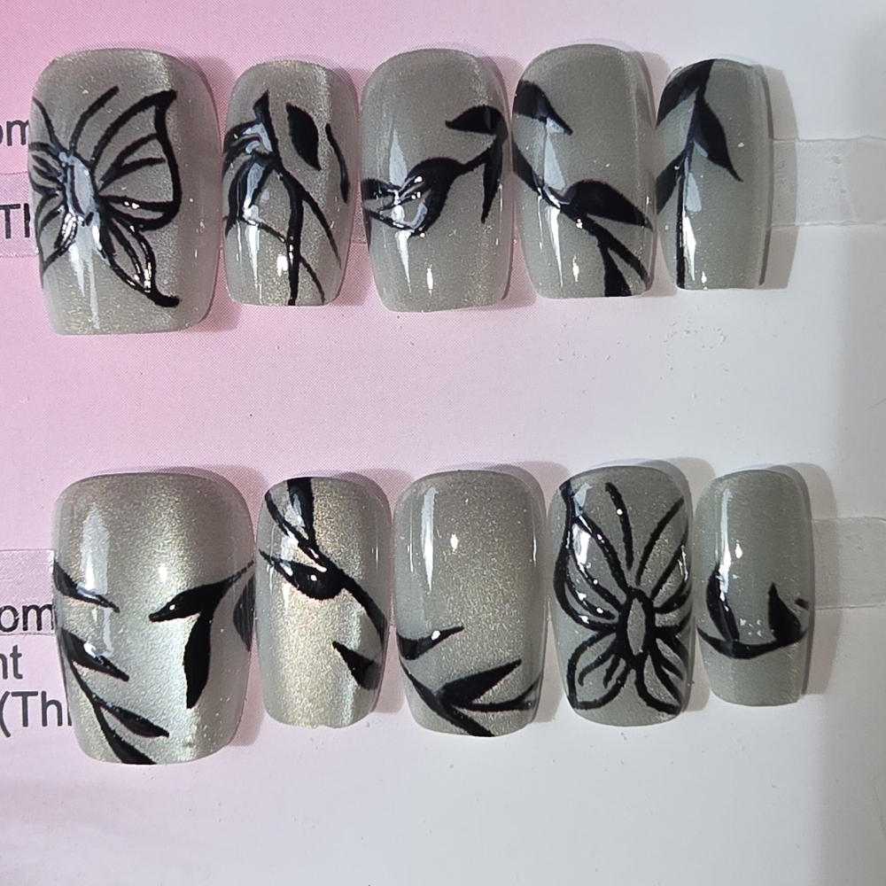 Handmade Floral And Butterfly Gray Press-On Nails - Picture 2 of 4